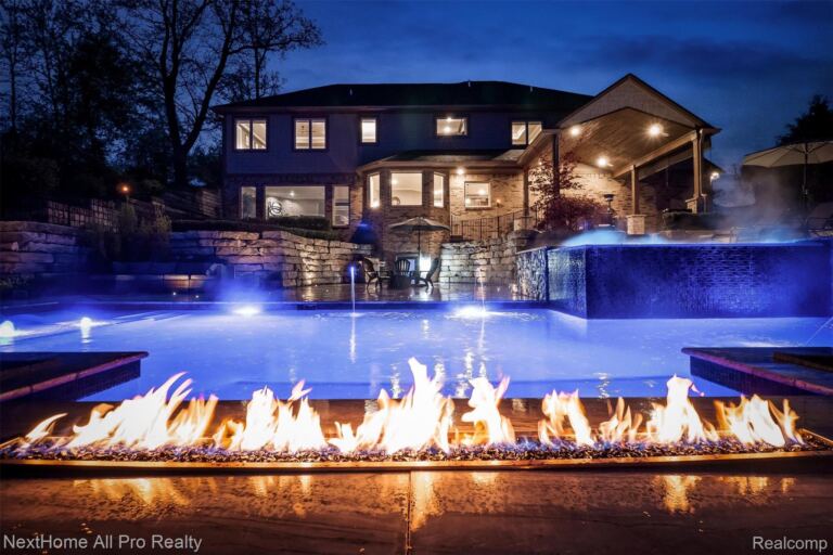 12385 Boulder Pass Dr, Brighton