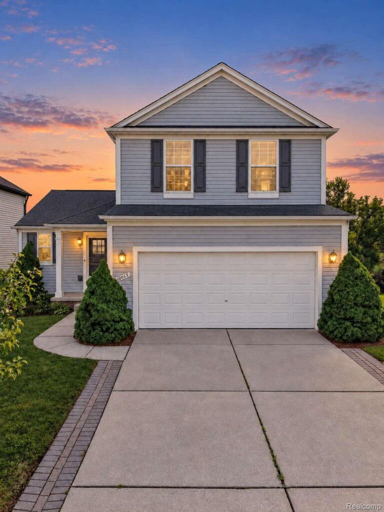 10065 Edgewater Trl, Grand Blanc