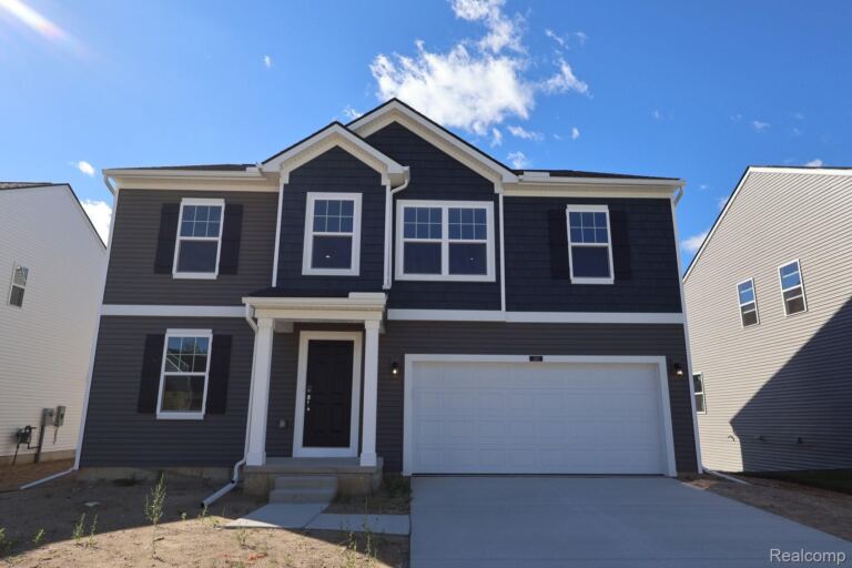 383 Edge Brook Dr, Holly Township