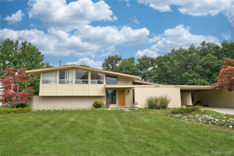 6291 Westview Dr, Grand Blanc