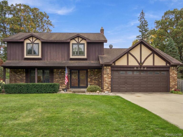 6302 Kings Pointe Rd, Grand Blanc Charter Township