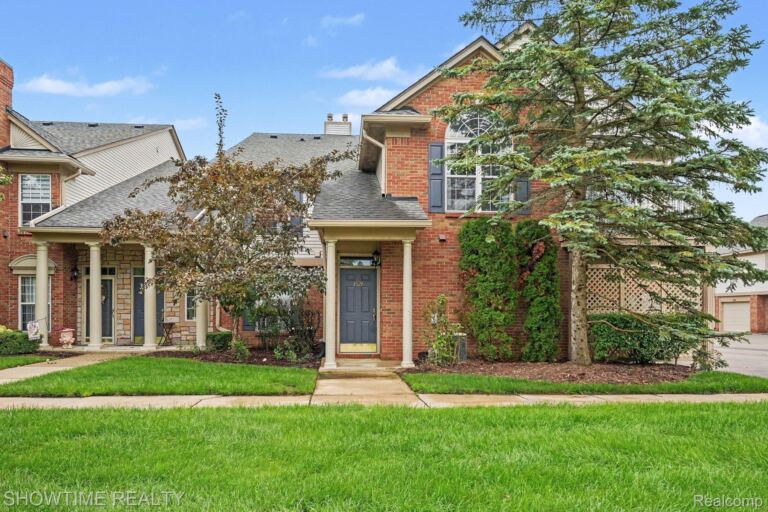 3524 Tremonte Cir S, Oakland Charter Township