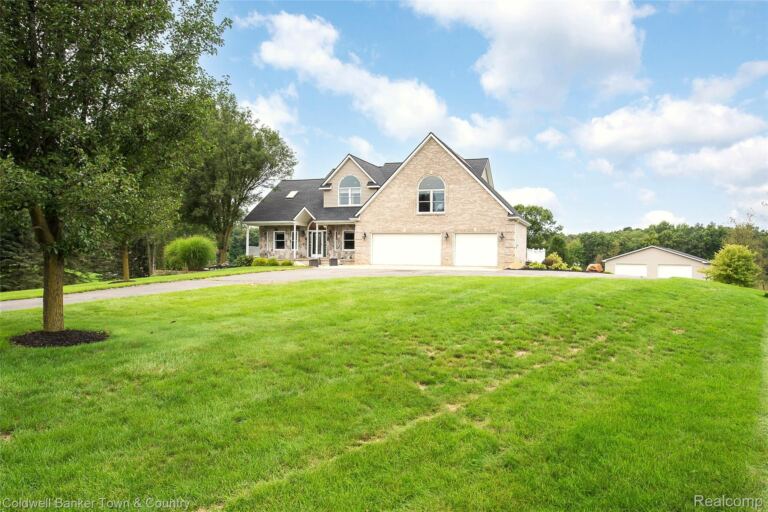 1862 Odyssey Dr, Brighton