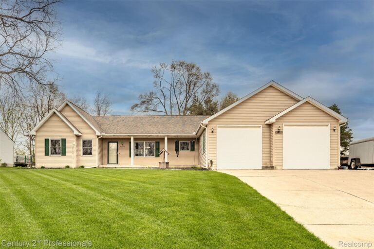 6591 Windiate Rd, Waterford