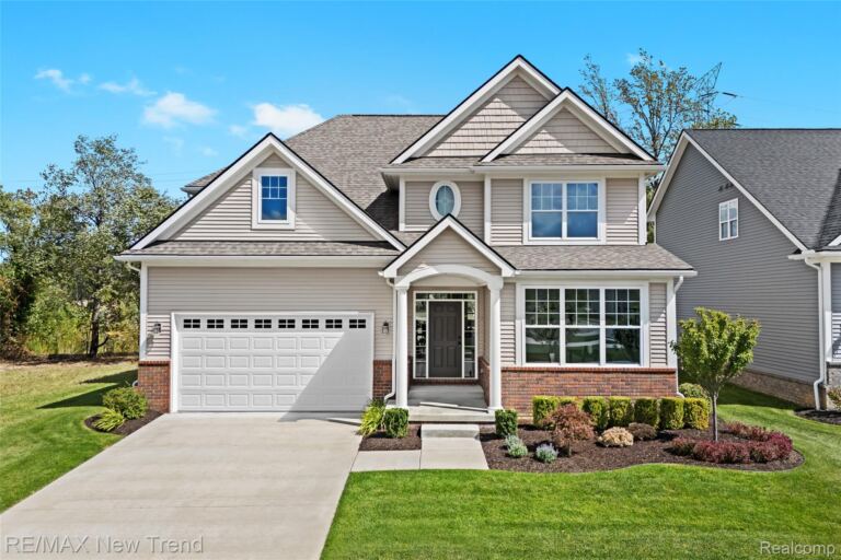 2406 Madison St, Wixom