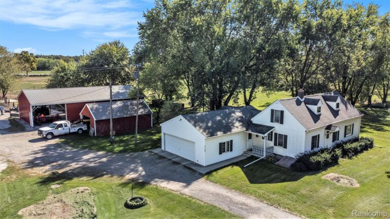 3145 Cedar Lake Rd, Marion Township