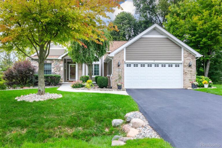 178 Lakeshore Vista, Oceola Township
