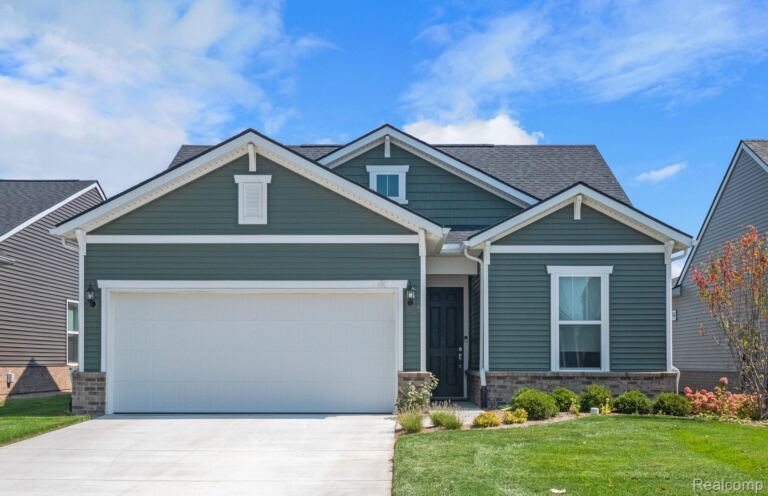 4121 Dogwood Dr, Milford