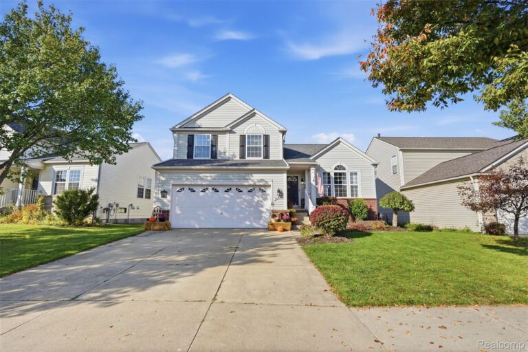 1045 Walcott Ln, Oceola Township