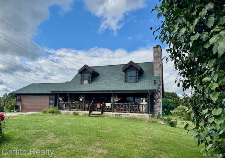 5748 W Coon Lake Rd, Marion Township