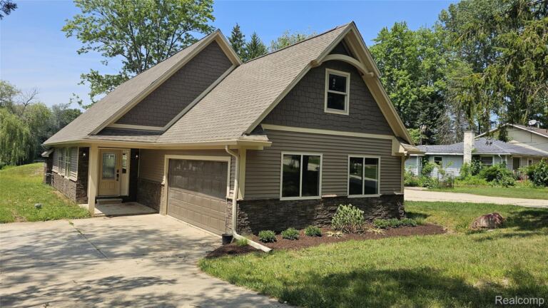 9170 River Valley Rd, Hamburg