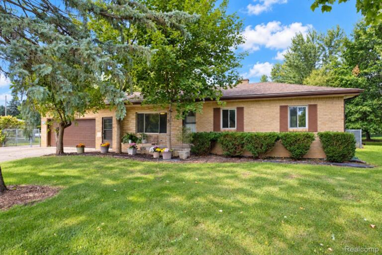 7230 Miller Rd, Swartz Creek