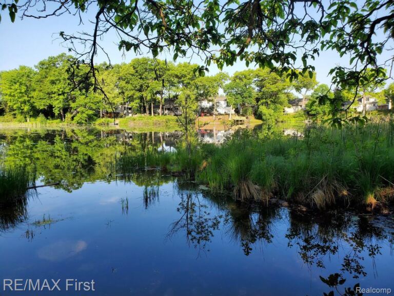 4330 Hatchery Rd, Waterford