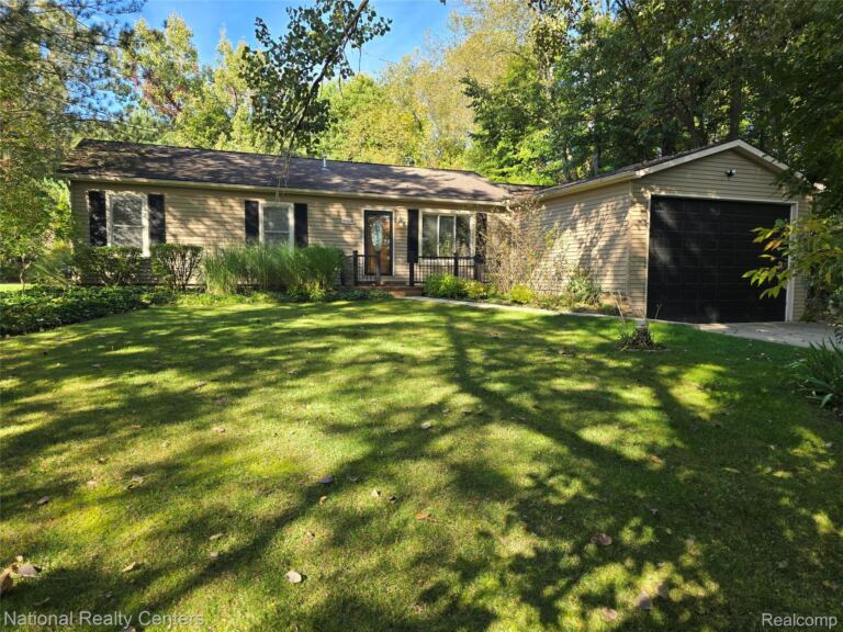 9404 Edward Dr, Brighton