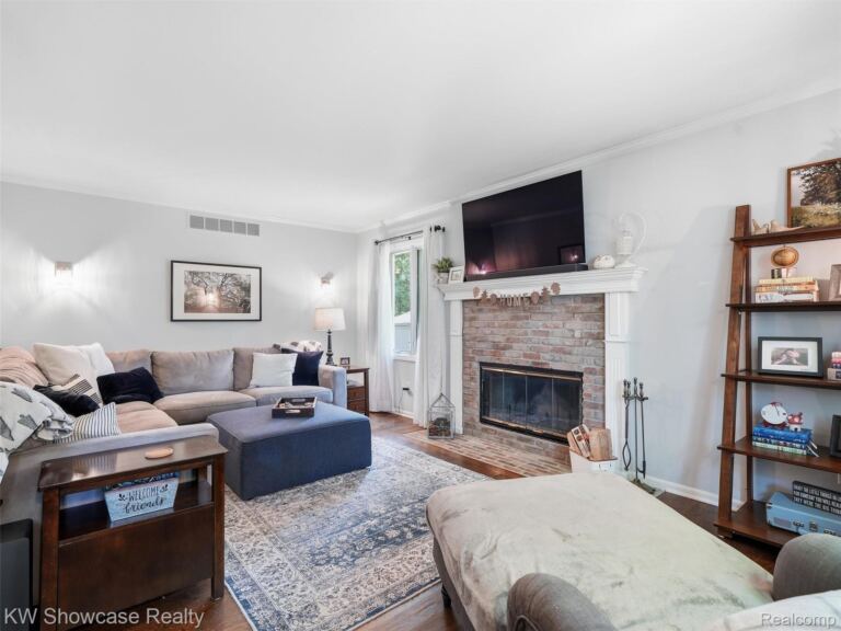3360 Pleasant Valley Rd, Brighton Township