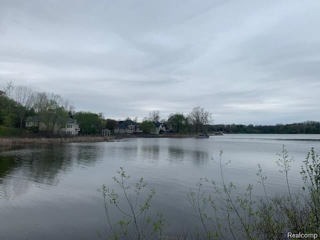 16126 Scenic View Dr, Linden