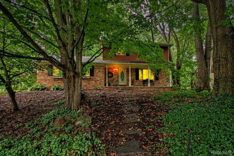 5521 Continental Rd, Grand Blanc