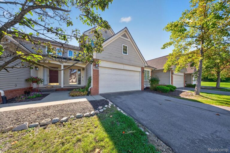 4404 Willow View Ct, Genoa Township