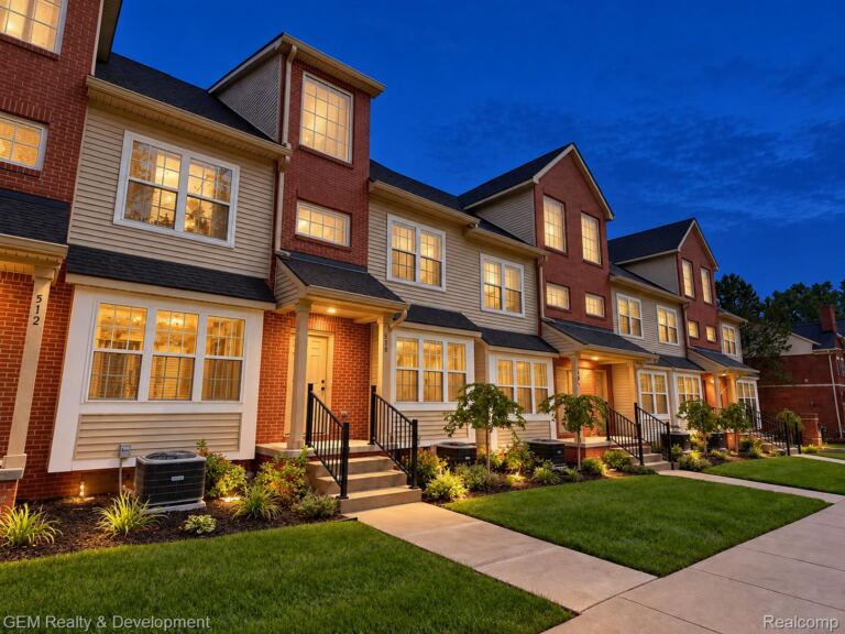 510 Village Ln, Milford