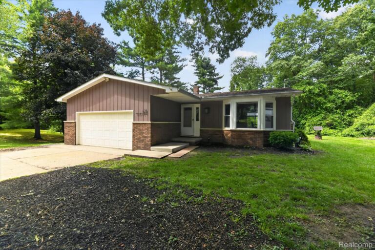 423 Sunset, White Lake