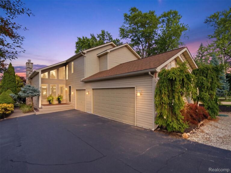 2314 N Duck Lake Rd, Highland