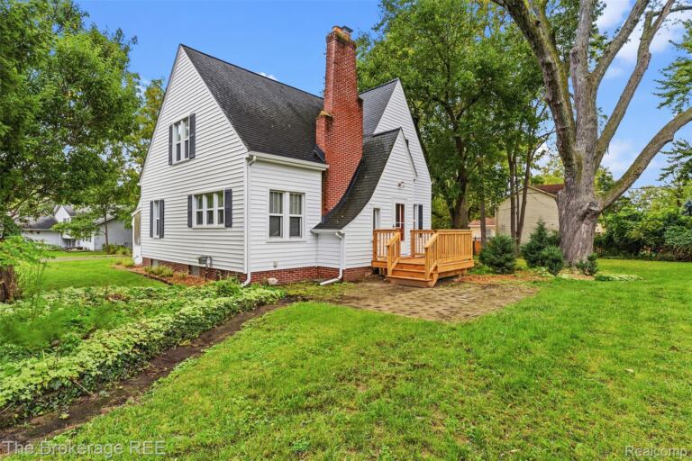 3091 Edgefield Dr, Waterford
