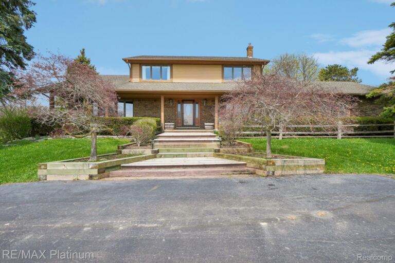 555 Crawford Farm Ln, Milford