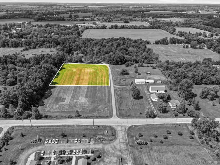 2713 N Burkhart Rd, Howell