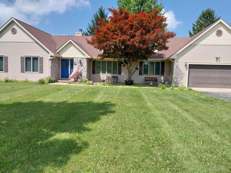 3581 N Burkhart Rd, Howell