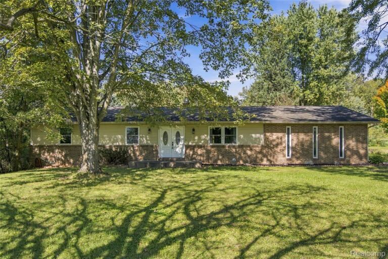 11301 Faussett Rd, Tyrone Township