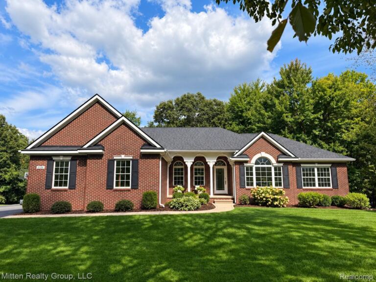 2126 Moorlands Vw, Oceola Township