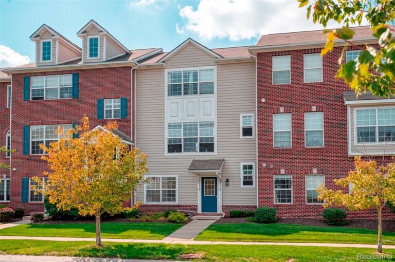 1630 Town Commons Dr, Howell