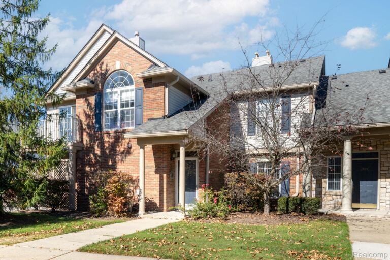 3424 Tremonte Cir N, Oakland Charter Township