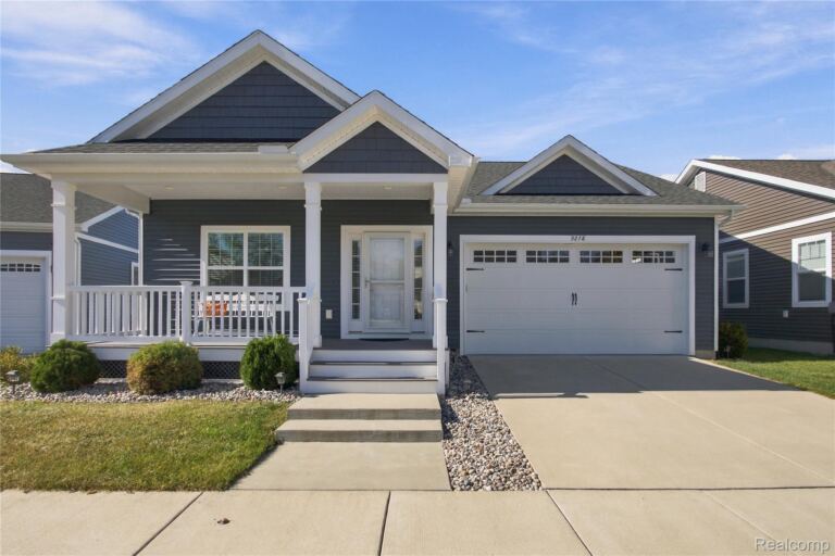 9278 Cottage Ln, Hamburg Township