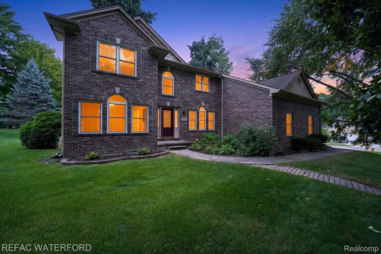 4380 Red Oak Blvd, Waterford