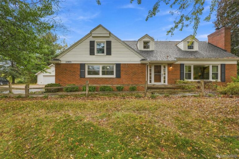 11971 9 Mile Rd, Green Oak Township