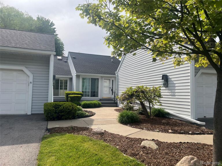 3591 Port Cove Dr, Waterford