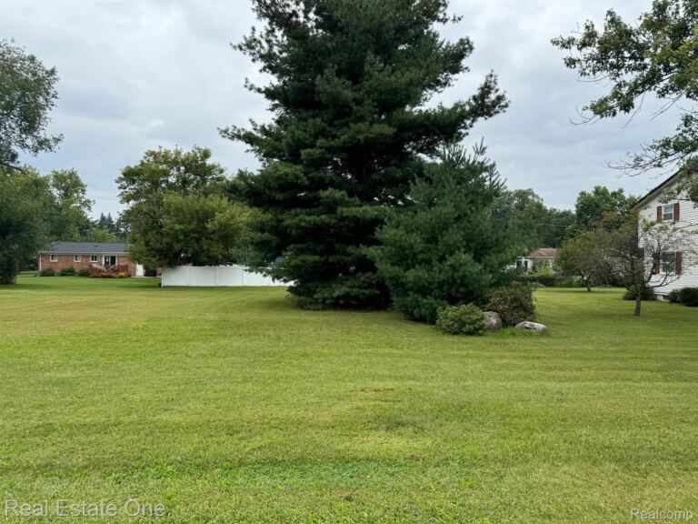 0000 Ellisia Rd, Commerce Charter Township