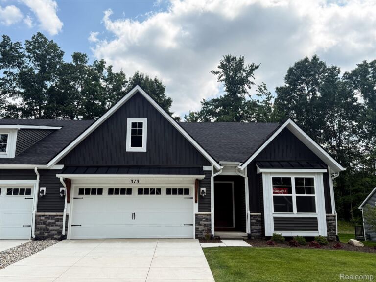 315 Canyon Creek Ct, Marion Township