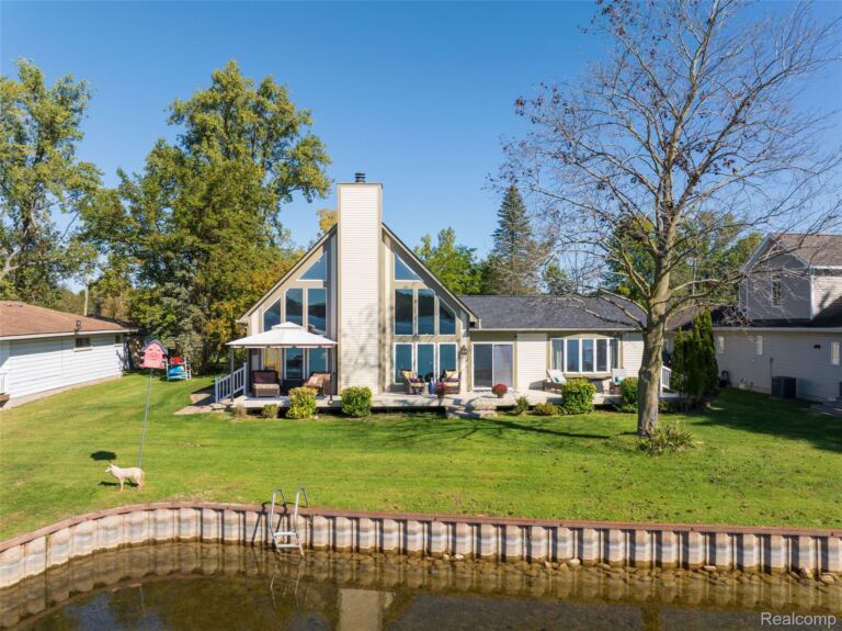 7938 Branch Dr, Hamburg
