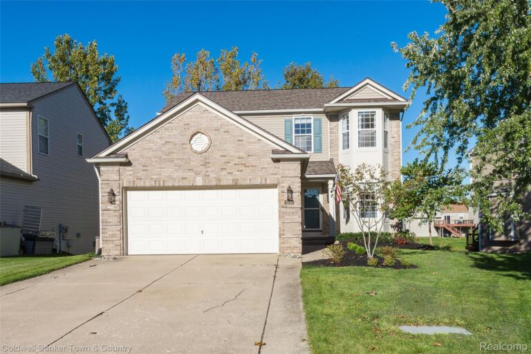 4221 Sonata Dr, Oceola Township