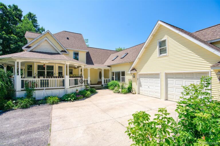 7500 Farley Rd, Pinckney