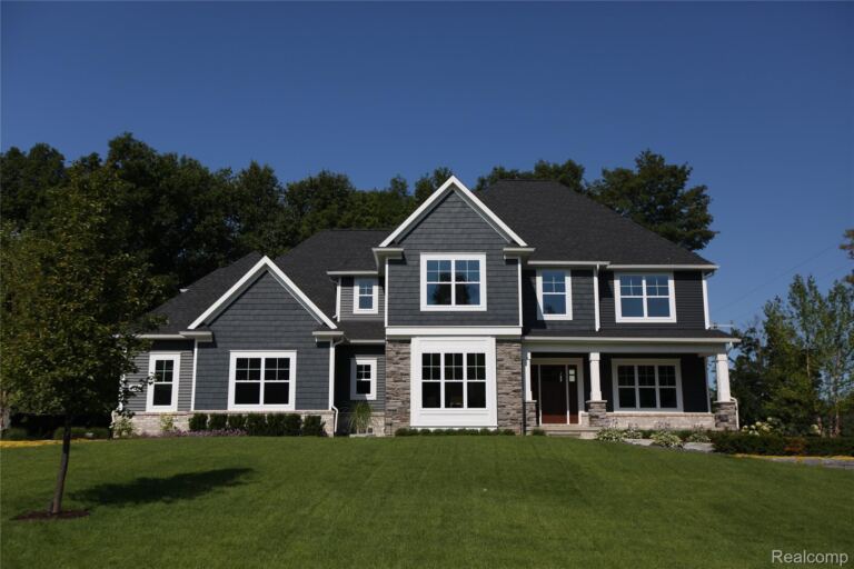 9510 Chalfonte Dr, Green Oak Township