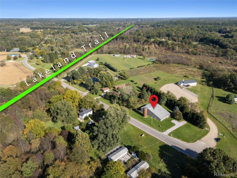 15921 W M 36, Unadilla Township
