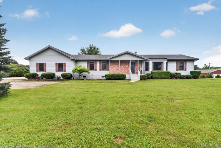 8175 Farley Rd, Pinckney