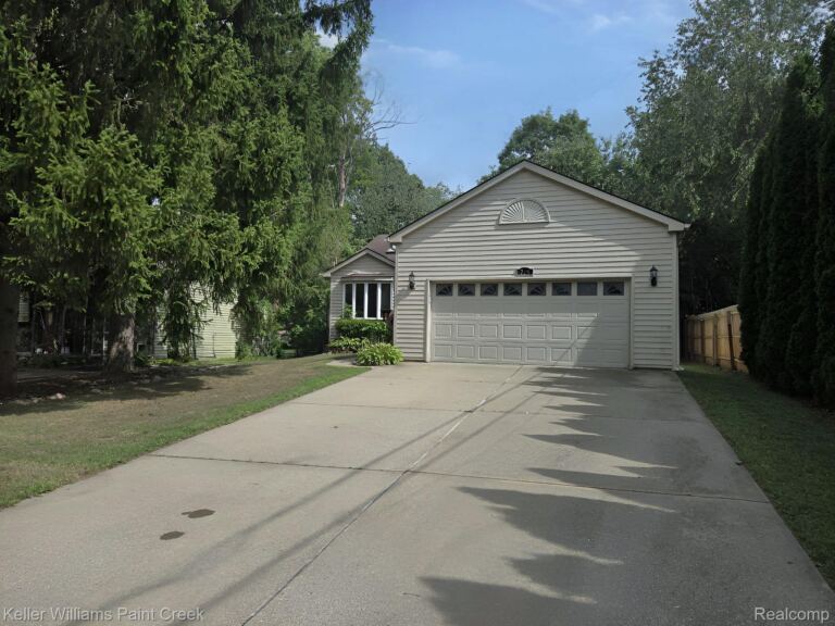 729 Cedarlawn Rd, Waterford