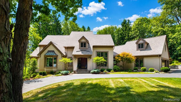 13130 Pine Meadow Dr, Tyrone Township