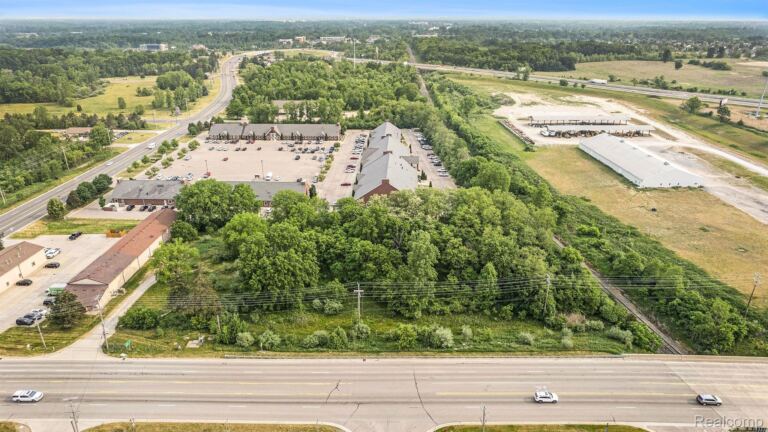 4033 Baldwin Rd, Grand Blanc