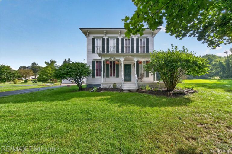 8045 Chilson Rd, Hamburg Township