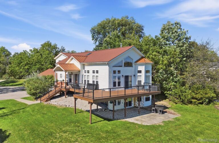 10400 Runyan Lake Rd, Tyrone Township